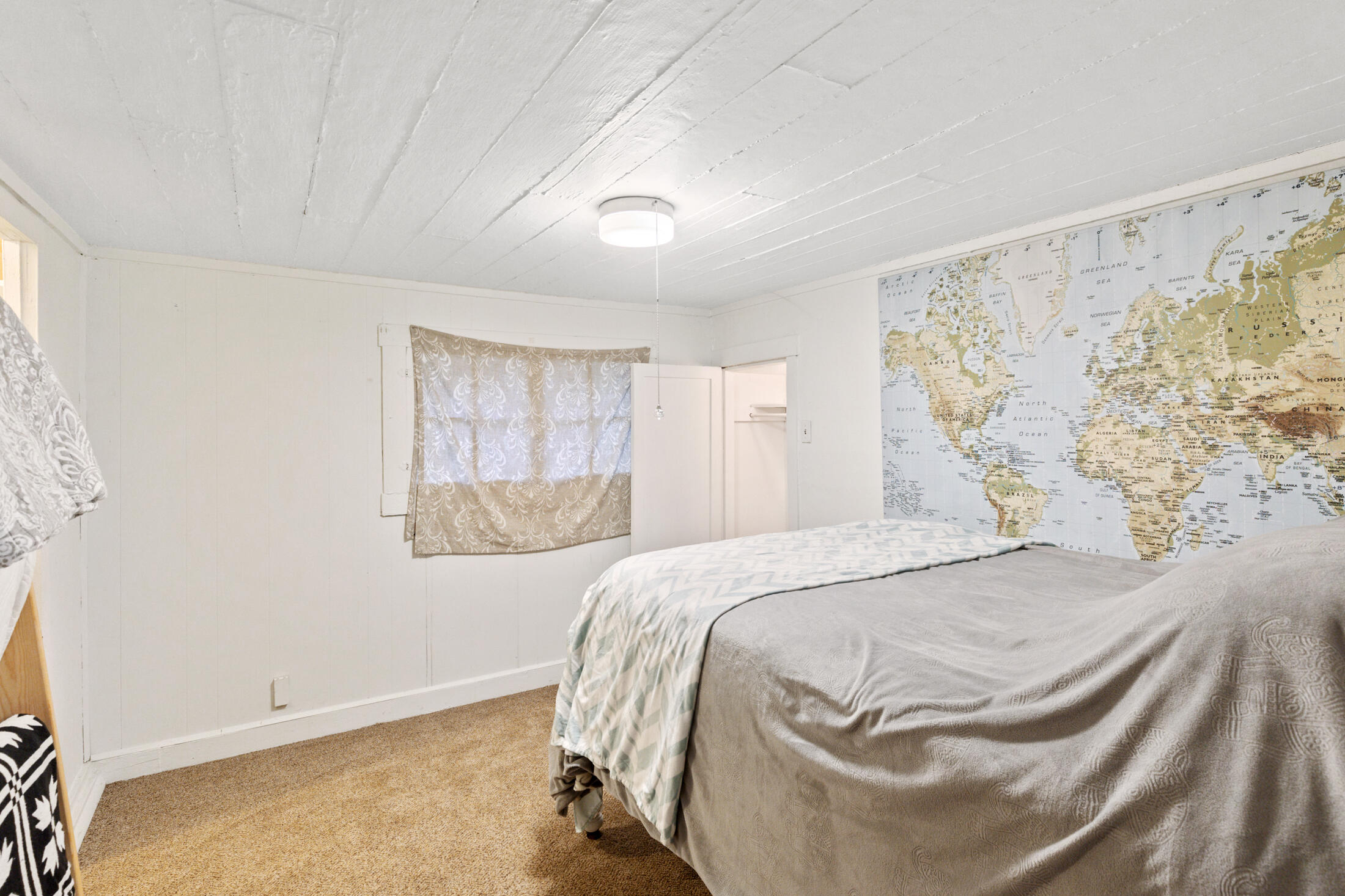 Glendale, Tow NOf Julia - Residential