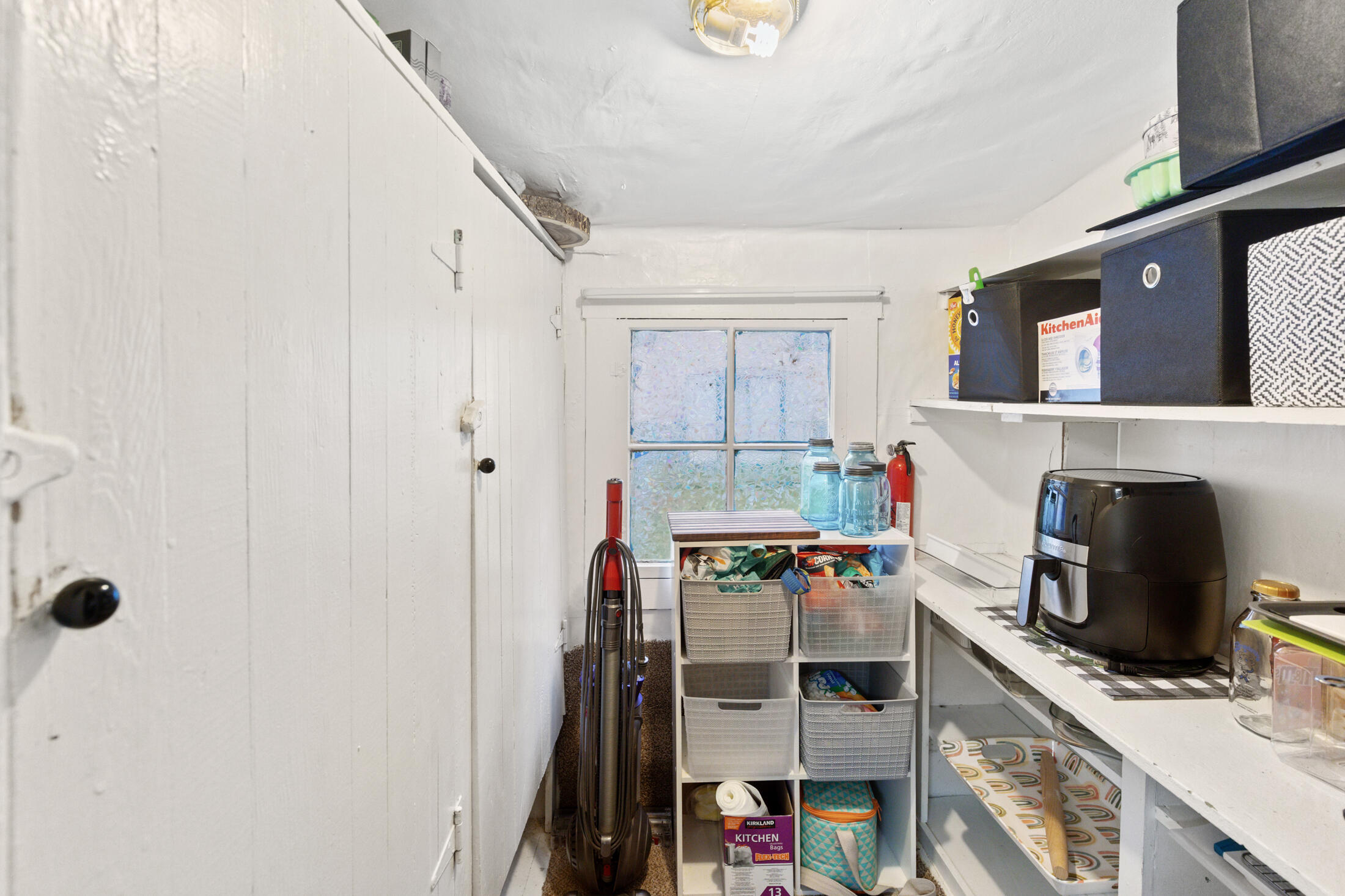 Glendale, Tow NOf Julia - Residential