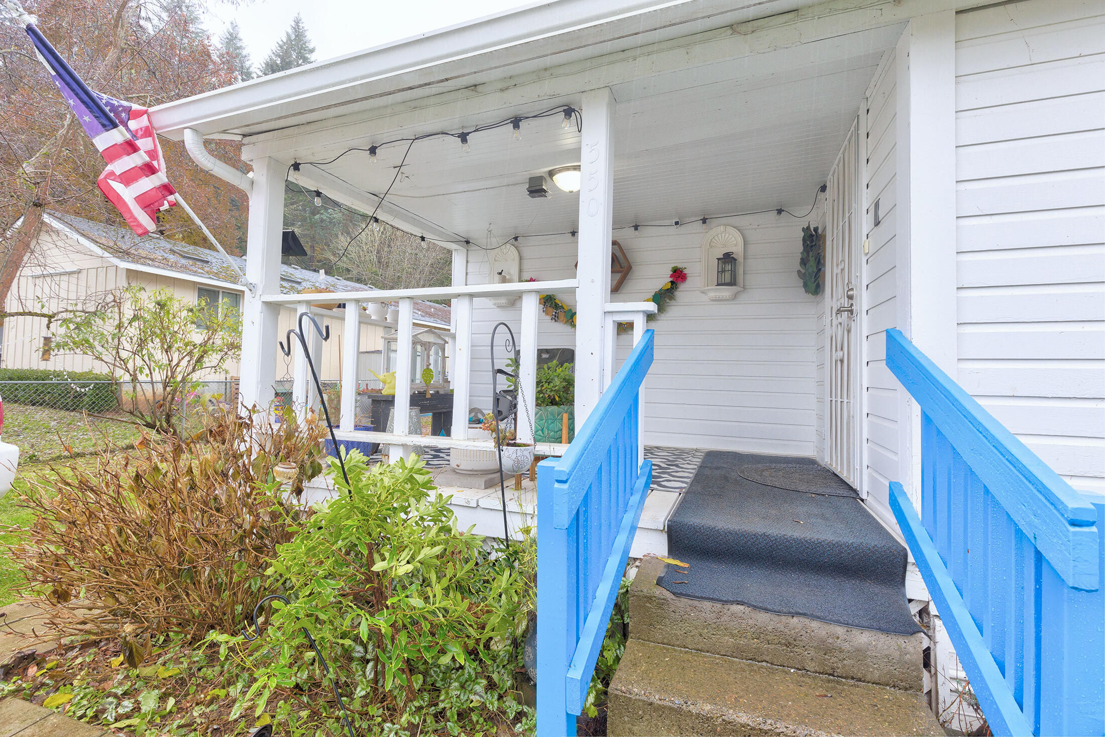 Glendale, Tow NOf Julia - Residential