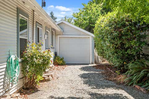 Tiny photo for 19 Vancouver Avenue, Medford, OR 97504 (MLS # 220226004)
