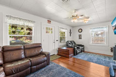 Tiny photo for 19 Vancouver Avenue, Medford, OR 97504 (MLS # 220226004)