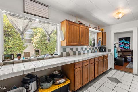 Tiny photo for 19 Vancouver Avenue, Medford, OR 97504 (MLS # 220226004)