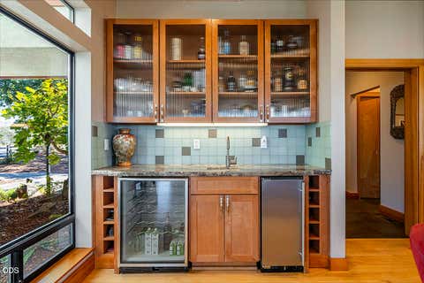 Tiny photo for 7012 Pine Ridge Drive, Medford, OR 97504 (MLS # 220227486)
