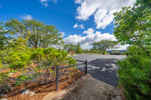 Tiny photo for 7012 Pine Ridge Drive, Medford, OR 97504 (MLS # 220227486)