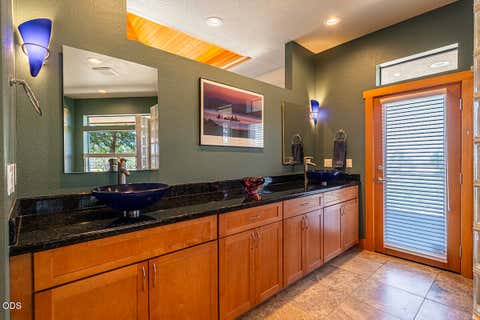 Tiny photo for 7012 Pine Ridge Drive, Medford, OR 97504 (MLS # 220227486)