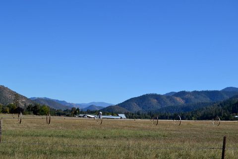 Photo of 15950 Highway 238, Applegate, OR 97530 (MLS # 220210620)