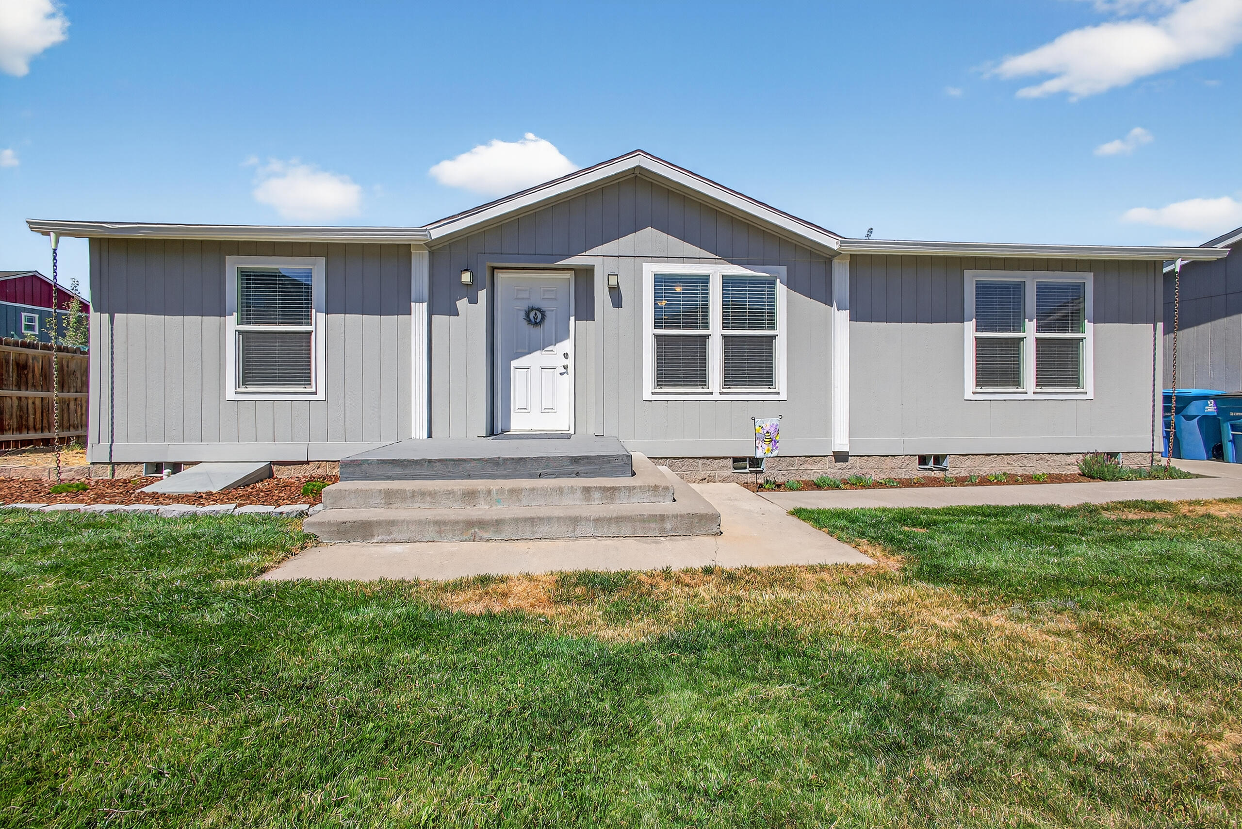 Ni Lah Sha Village - Residential