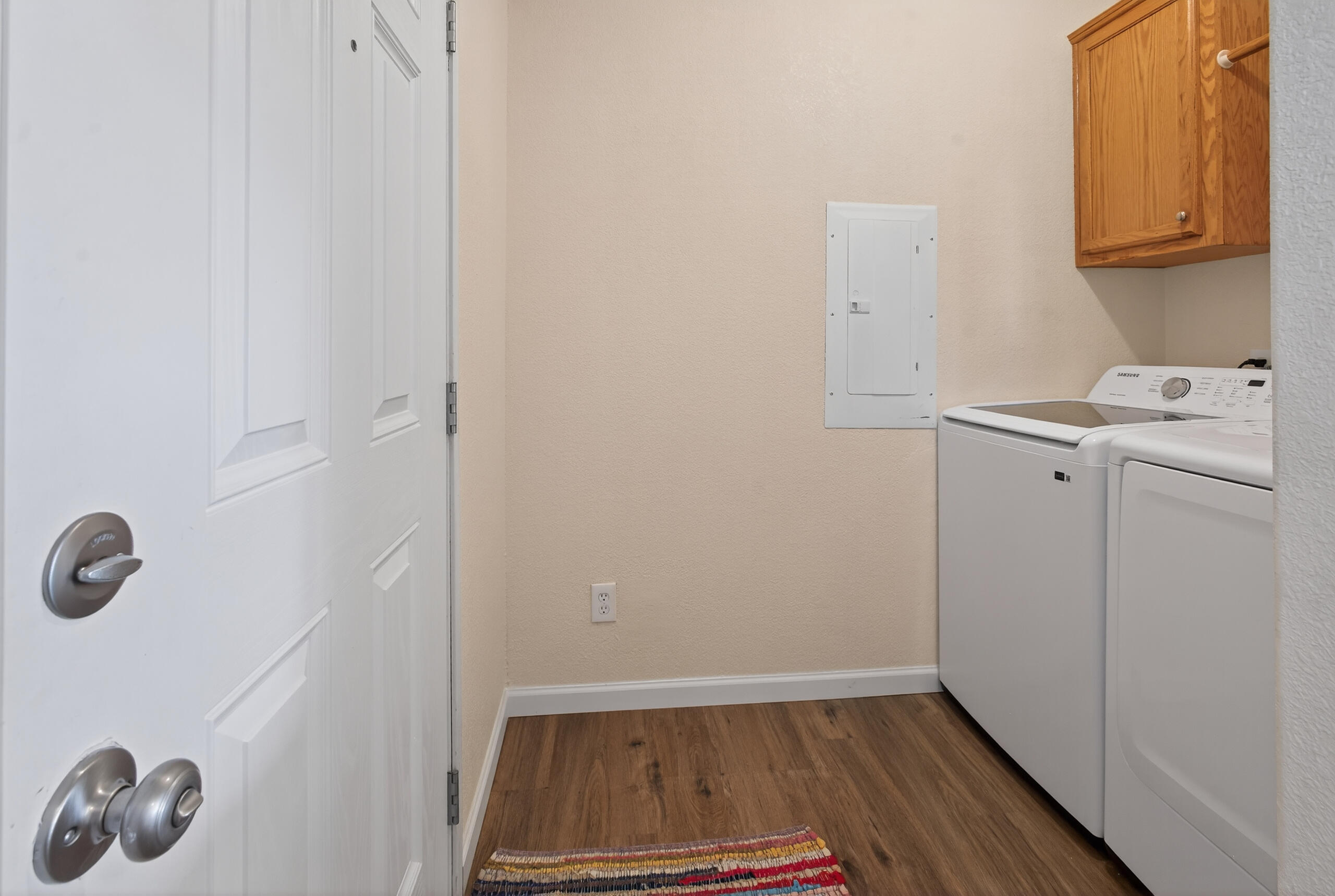 Ni Lah Sha Village - Residential