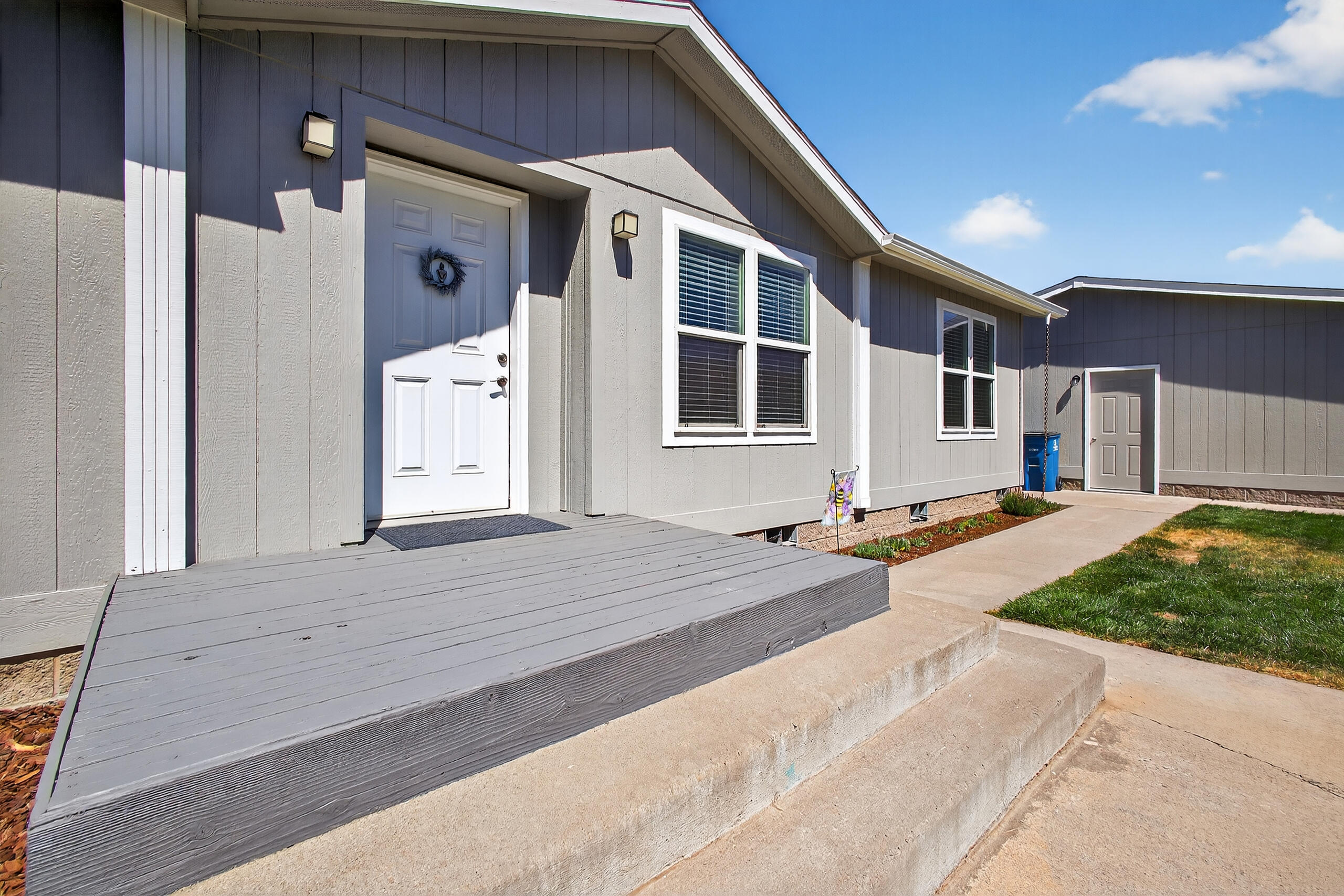 Ni Lah Sha Village - Residential