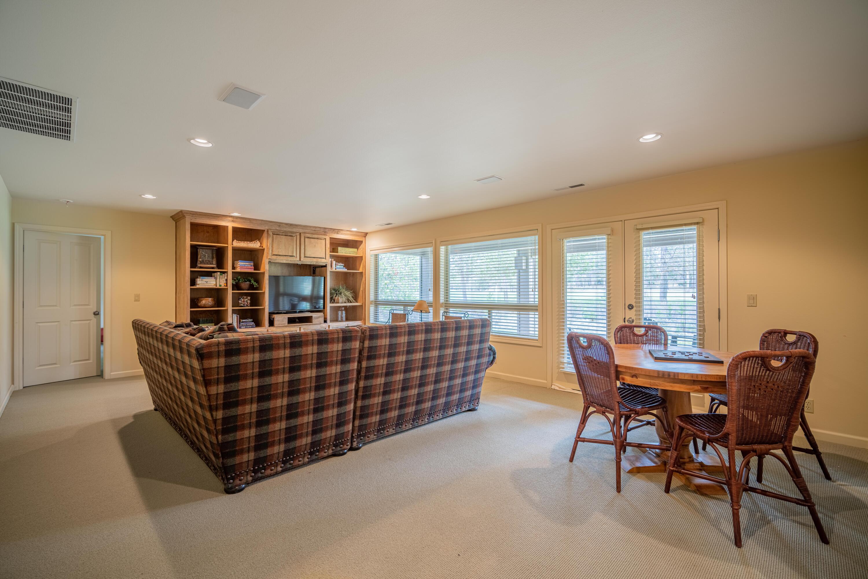 Fairway Point Villag - Residential