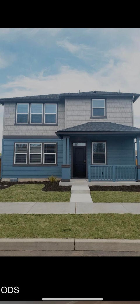 Photo of 787 NE Union Loop, Prineville, OR 97754 (MLS # 220227111)
