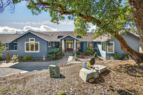 Tiny photo for 814 Steeple View Drive, Jacksonville, OR 97530 (MLS # 220217264)