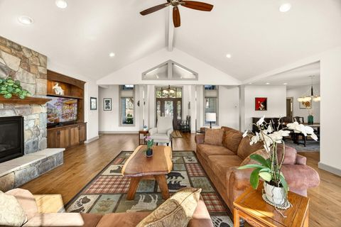 Tiny photo for 814 Steeple View Drive, Jacksonville, OR 97530 (MLS # 220217264)