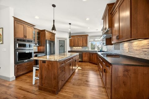 Tiny photo for 814 Steeple View Drive, Jacksonville, OR 97530 (MLS # 220217264)