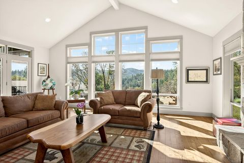 Tiny photo for 814 Steeple View Drive, Jacksonville, OR 97530 (MLS # 220217264)