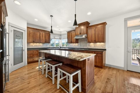 Tiny photo for 814 Steeple View Drive, Jacksonville, OR 97530 (MLS # 220217264)