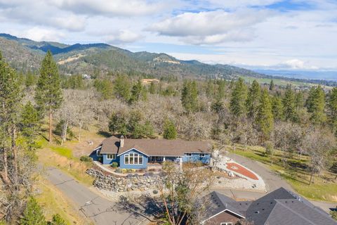 Tiny photo for 814 Steeple View Drive, Jacksonville, OR 97530 (MLS # 220217264)