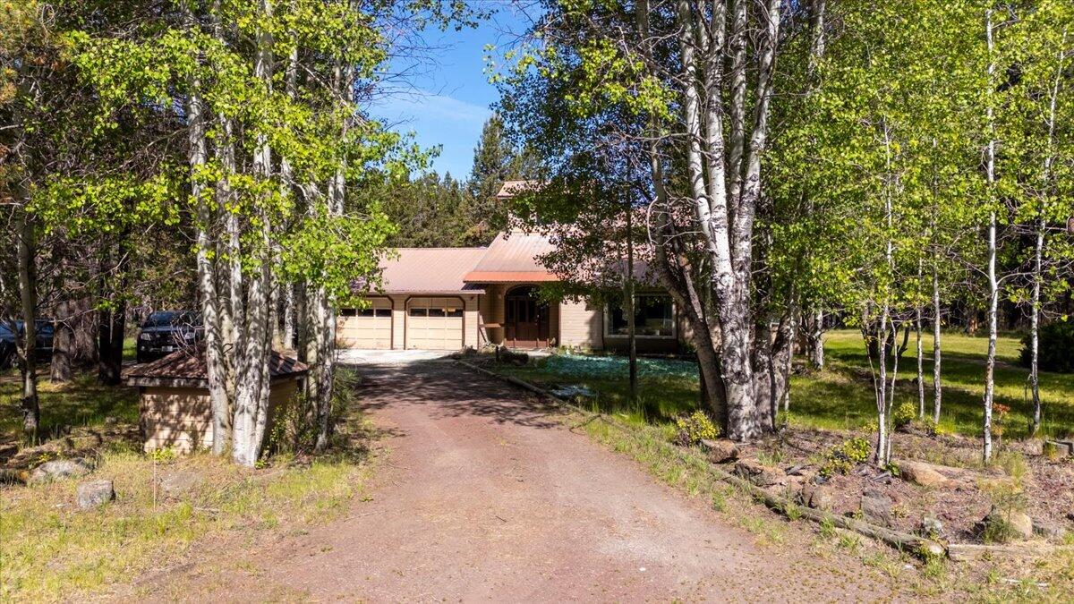 54715 Silver Fox Drive
