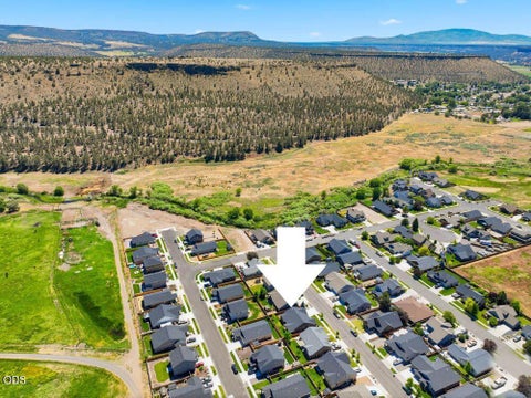 Tiny photo for 406 SE Sumner Drive, Prineville, OR 97754 (MLS # 220224828)