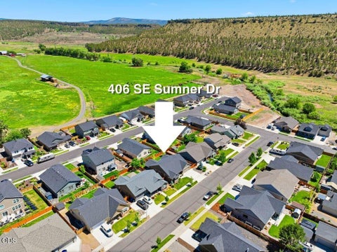 Tiny photo for 406 SE Sumner Drive, Prineville, OR 97754 (MLS # 220224828)