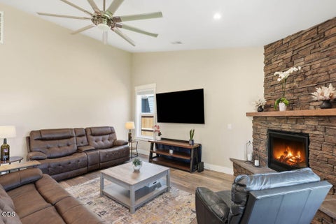 Tiny photo for 406 SE Sumner Drive, Prineville, OR 97754 (MLS # 220224828)