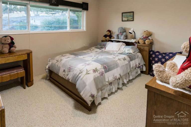 Knob Hill - Residential