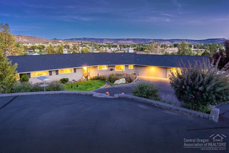 Knob Hill - Residential