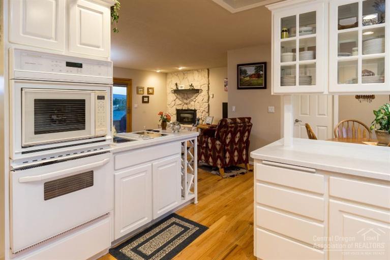 Knob Hill - Residential