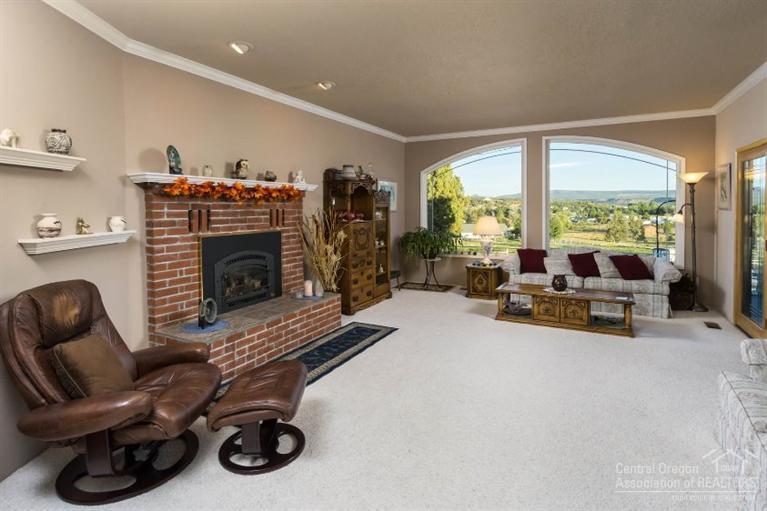 Knob Hill - Residential