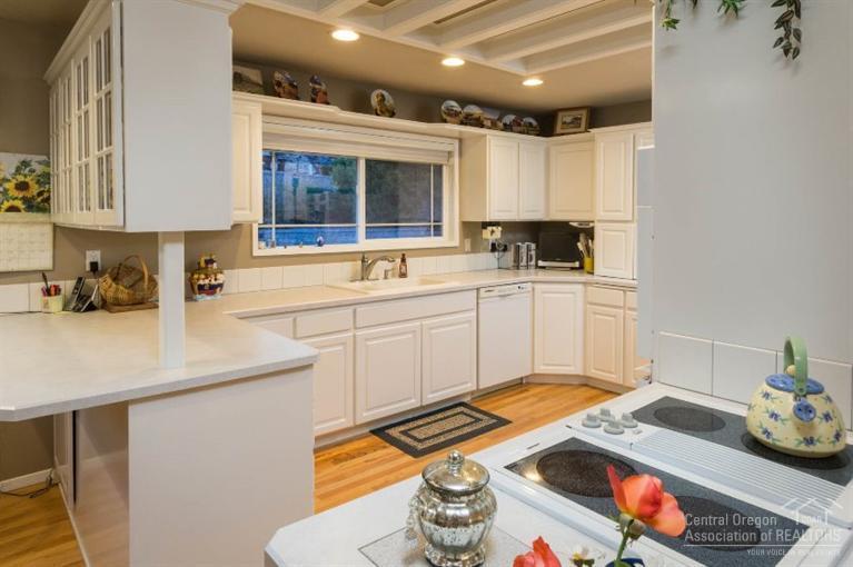 Knob Hill - Residential