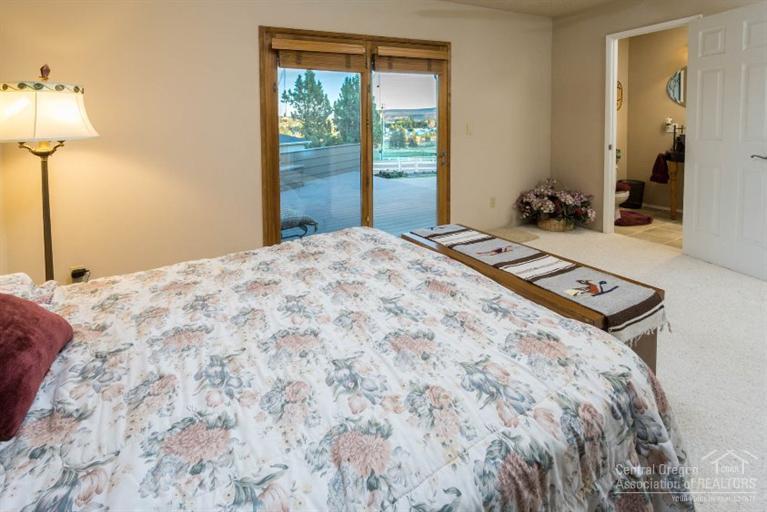 Knob Hill - Residential