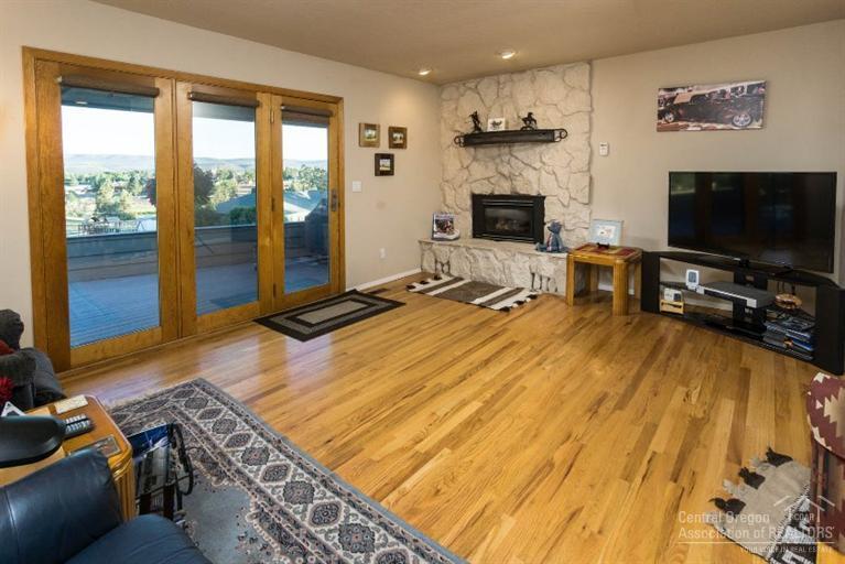 Knob Hill - Residential