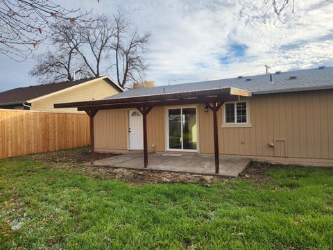 Tiny photo for 279 De Barr Avenue, Medford, OR 97501 (MLS # 220212597)