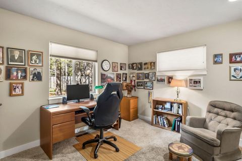 Tiny photo for 17048 Norwalk Road, Bend, OR 97707 (MLS # 220219581)