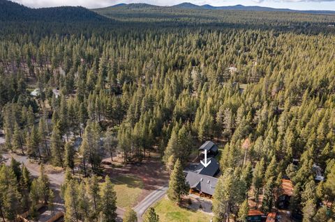 Tiny photo for 17048 Norwalk Road, Bend, OR 97707 (MLS # 220219581)
