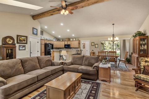 Tiny photo for 17048 Norwalk Road, Bend, OR 97707 (MLS # 220219581)