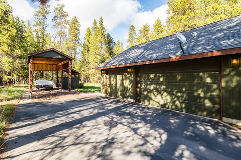 Tiny photo for 17048 Norwalk Road, Bend, OR 97707 (MLS # 220219581)
