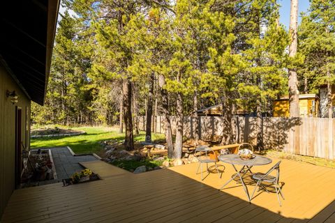 Tiny photo for 17048 Norwalk Road, Bend, OR 97707 (MLS # 220219581)