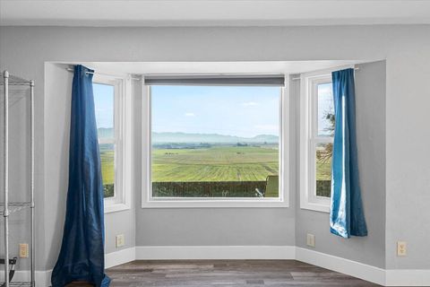 Tiny photo for 5942 Foothill Road, Central Point, OR 97502 (MLS # 220213969)