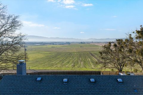 Tiny photo for 5942 Foothill Road, Central Point, OR 97502 (MLS # 220213969)