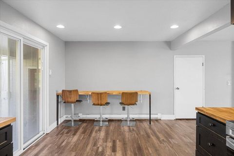 Tiny photo for 5942 Foothill Road, Central Point, OR 97502 (MLS # 220213969)