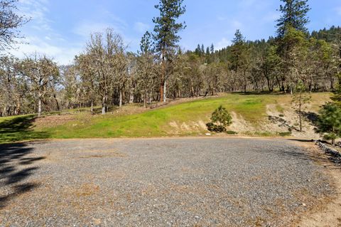 Tiny photo for 4490 Foots Creek Right Fork Road, Gold Hill, OR 97525 (MLS # 220217267)
