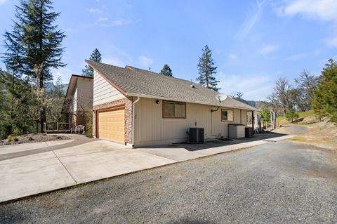 Tiny photo for 4490 Foots Creek Right Fork Road, Gold Hill, OR 97525 (MLS # 220217267)