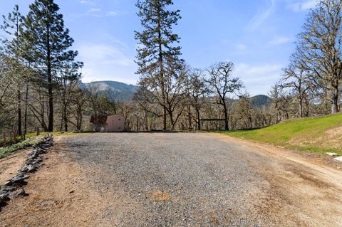 Tiny photo for 4490 Foots Creek Right Fork Road, Gold Hill, OR 97525 (MLS # 220217267)