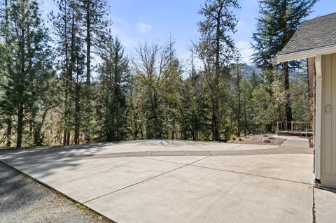 Tiny photo for 4490 Foots Creek Right Fork Road, Gold Hill, OR 97525 (MLS # 220217267)