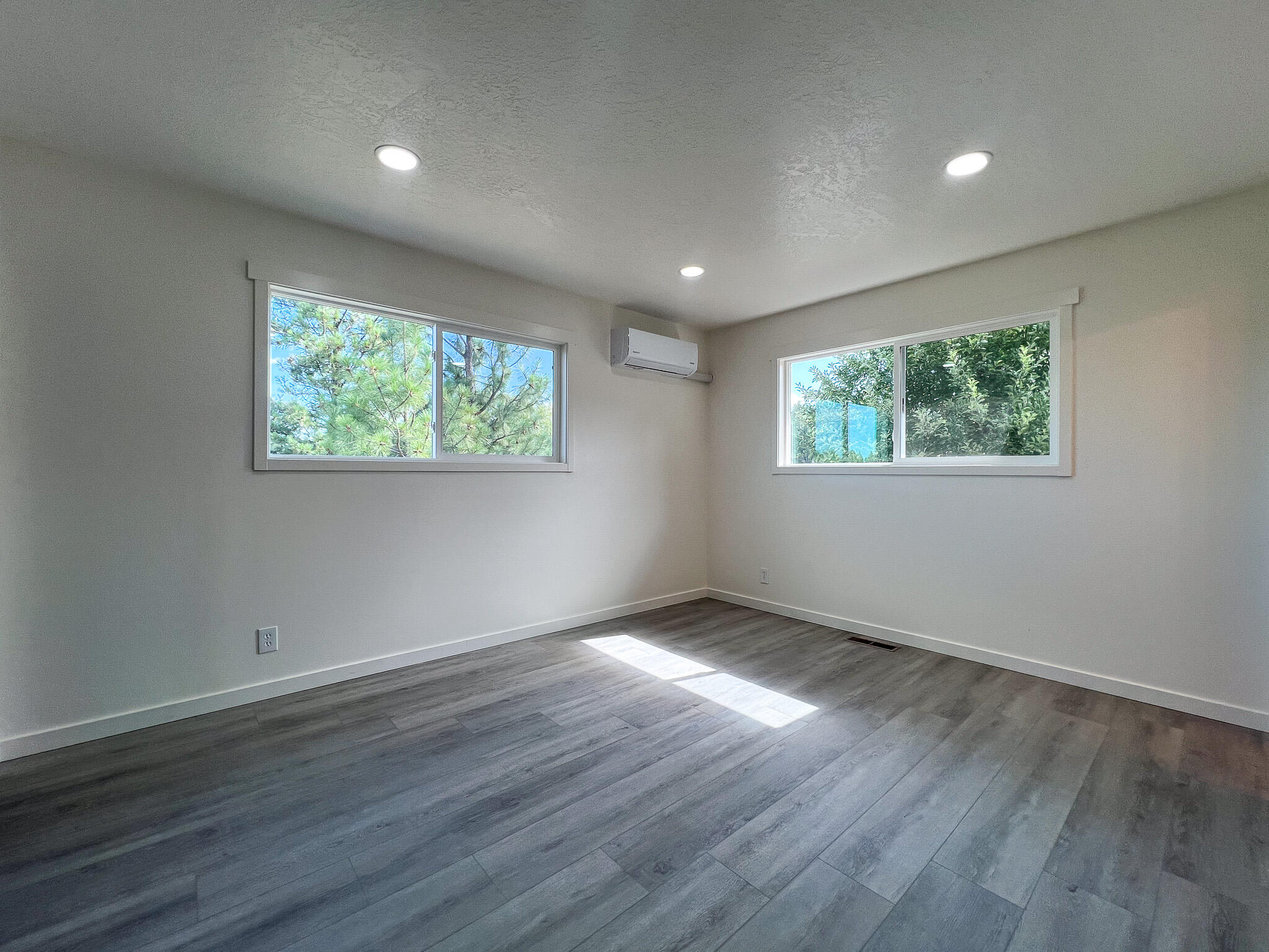 Edgewood Terrace - Residential