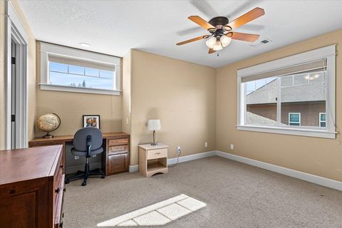 Tiny photo for 4575 Hathaway Drive, Medford, OR 97504 (MLS # 220217440)