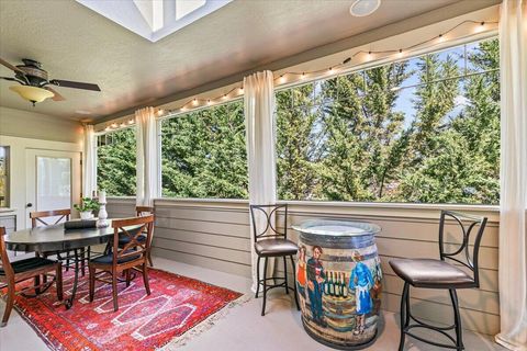 Tiny photo for 4575 Hathaway Drive, Medford, OR 97504 (MLS # 220217440)