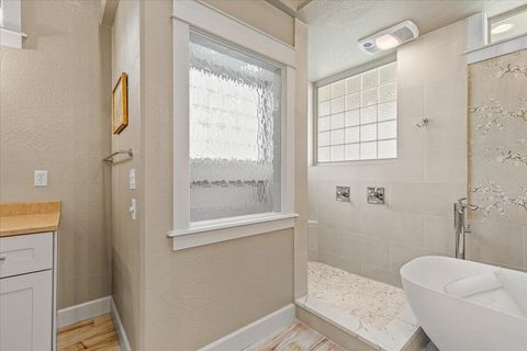 Tiny photo for 4575 Hathaway Drive, Medford, OR 97504 (MLS # 220217440)