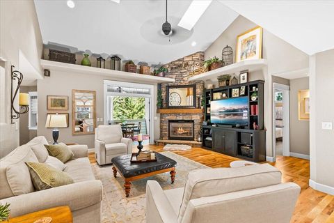 Tiny photo for 4575 Hathaway Drive, Medford, OR 97504 (MLS # 220217440)